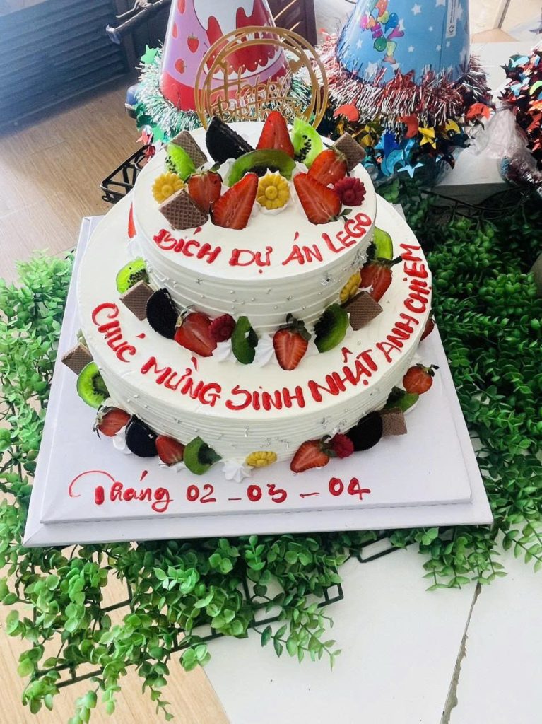 Bánh kem 2 tầng 011