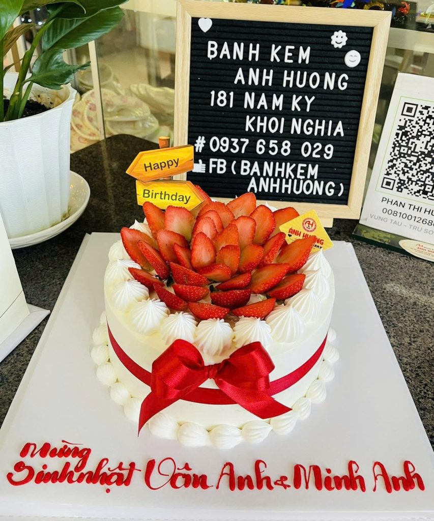 Bánh kem 2 tầng 022