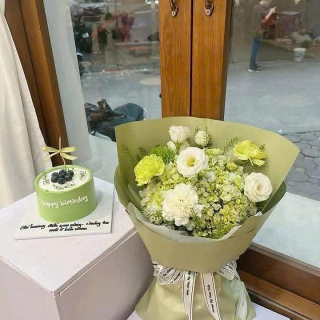 Combo bánh và hoa 024
