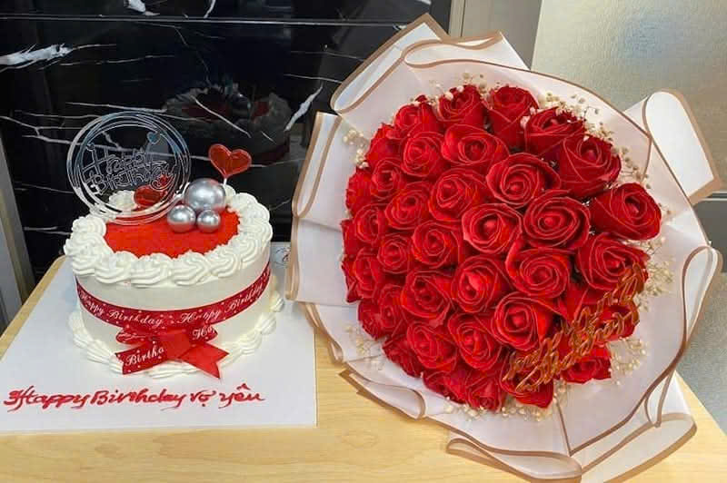Combo bánh và hoa 033