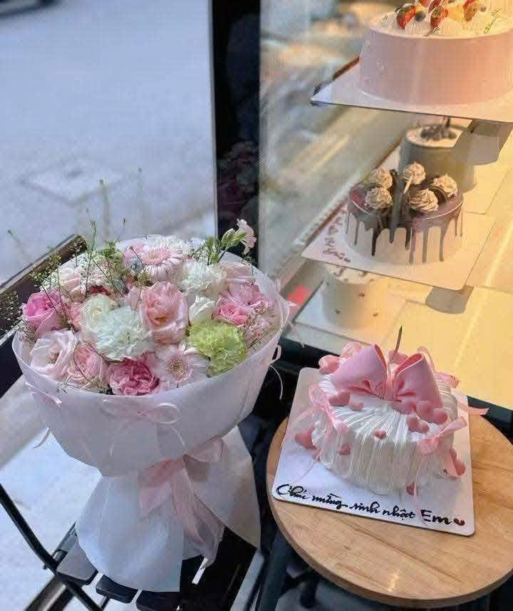 Combo bánh và hoa 045