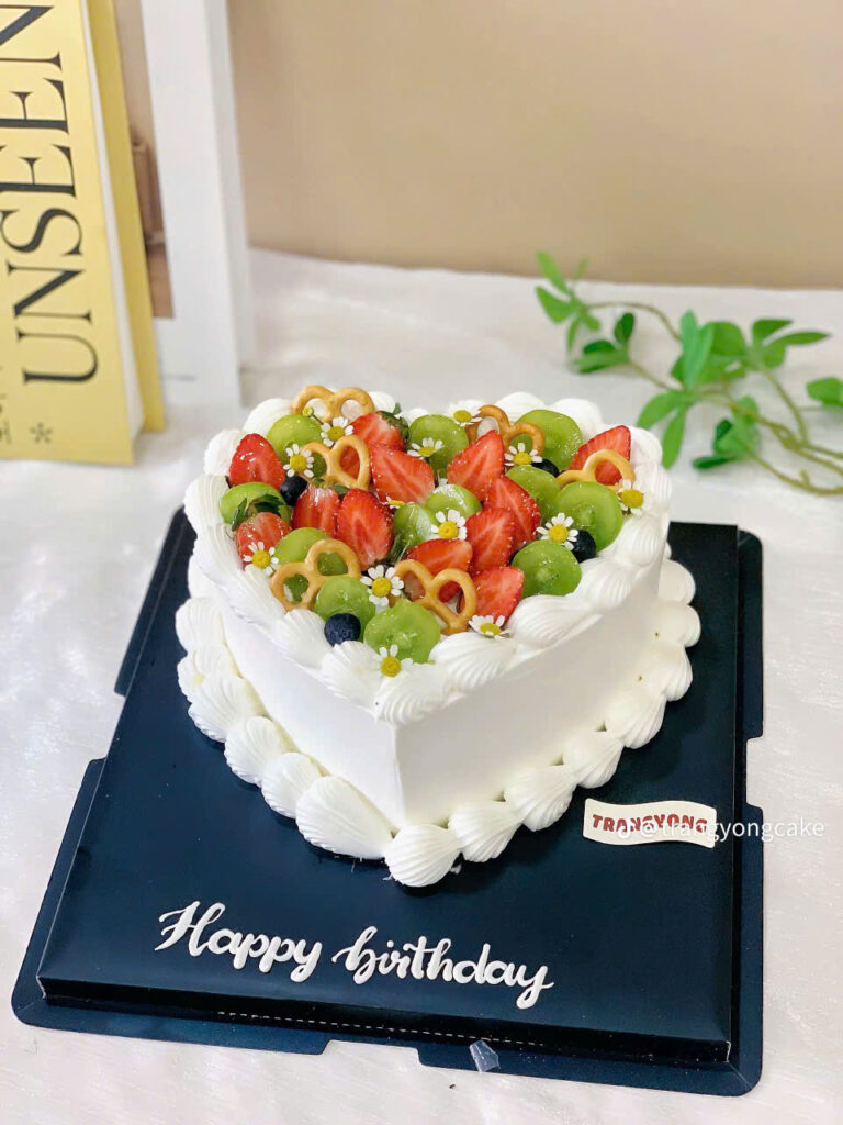 Bánh kem mix trái cây tươi 018