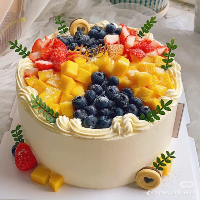 Bánh kem mix trái cây tươi 017
