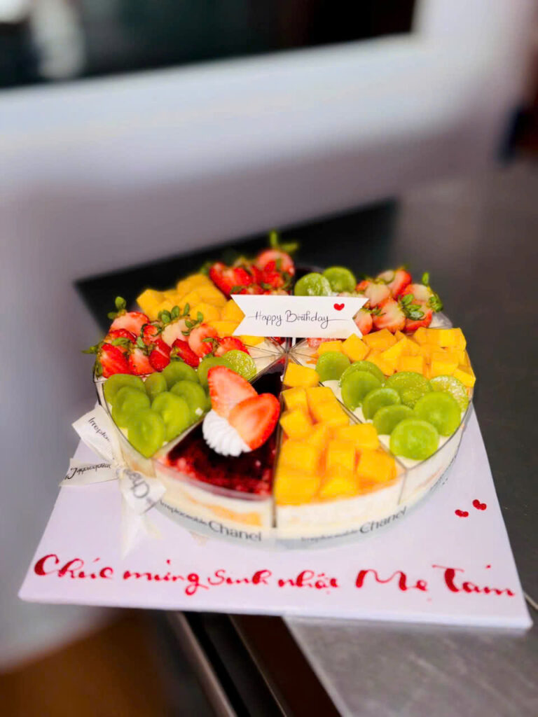 Bánh kem mix trái cây tươi 08