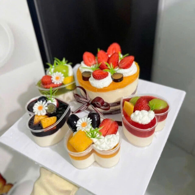 Bánh kem mix trái cây tươi 07