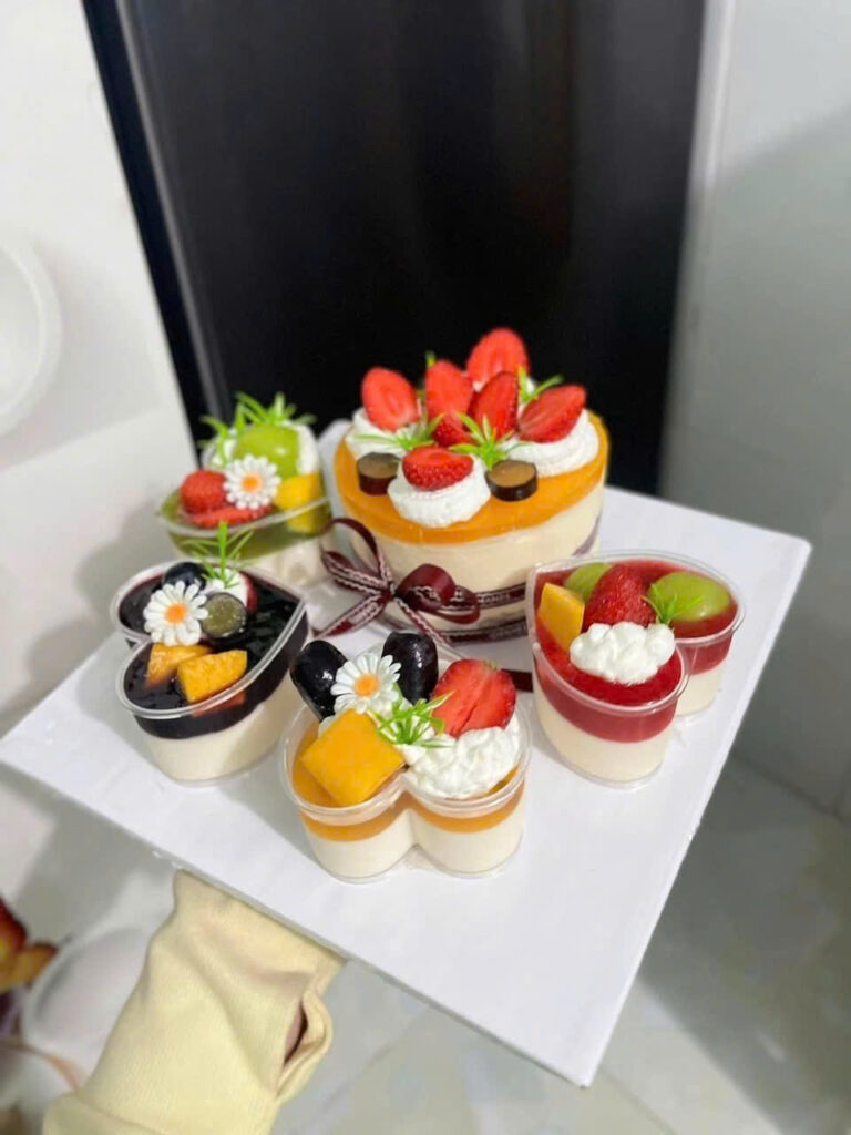 Bánh kem mix trái cây tươi 07