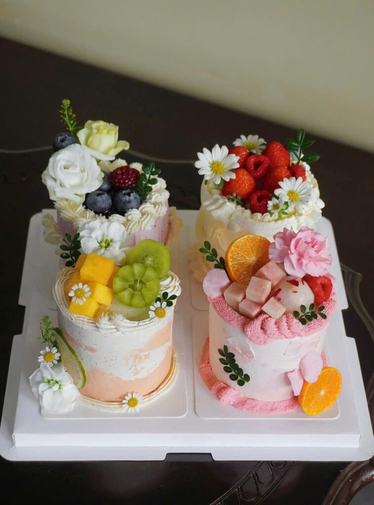 Bánh kem mix trái cây tươi